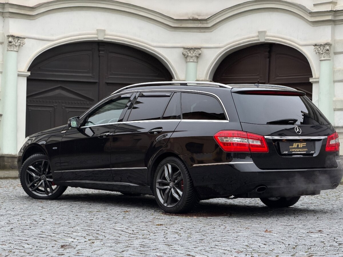 Mercedes Benz E350 CGI 215 kW AMG FULL VÝBAVA Webasto Night - 2