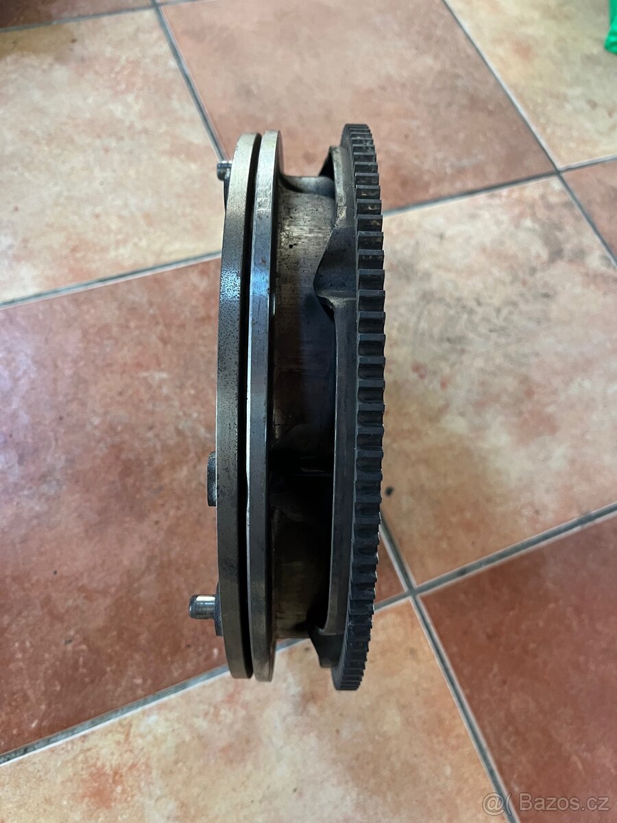 Dvohmotný setrvačník BMW - 2