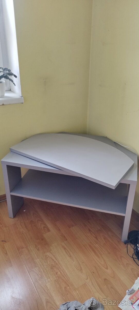 Televizní stolek - 2