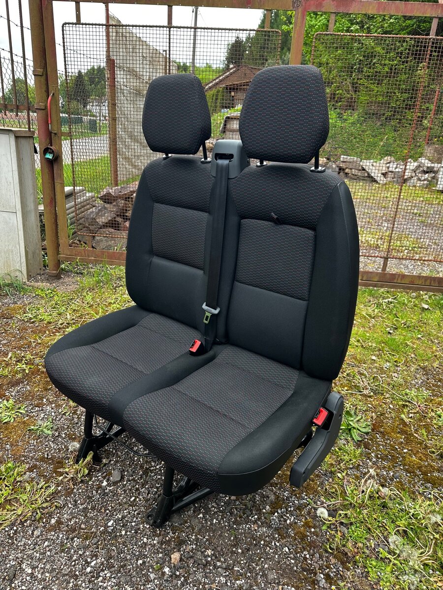 Prodám dvousedadlo Peugeot Boxer - 2