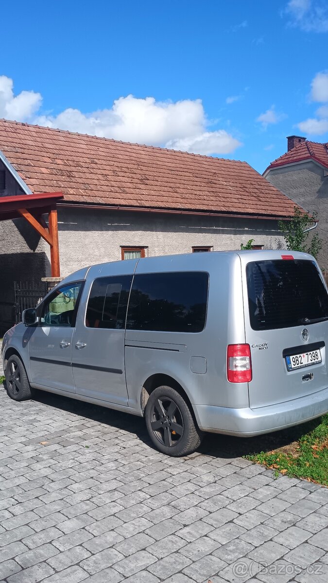 VW Caddy maxi 7míst -Oprava - 2