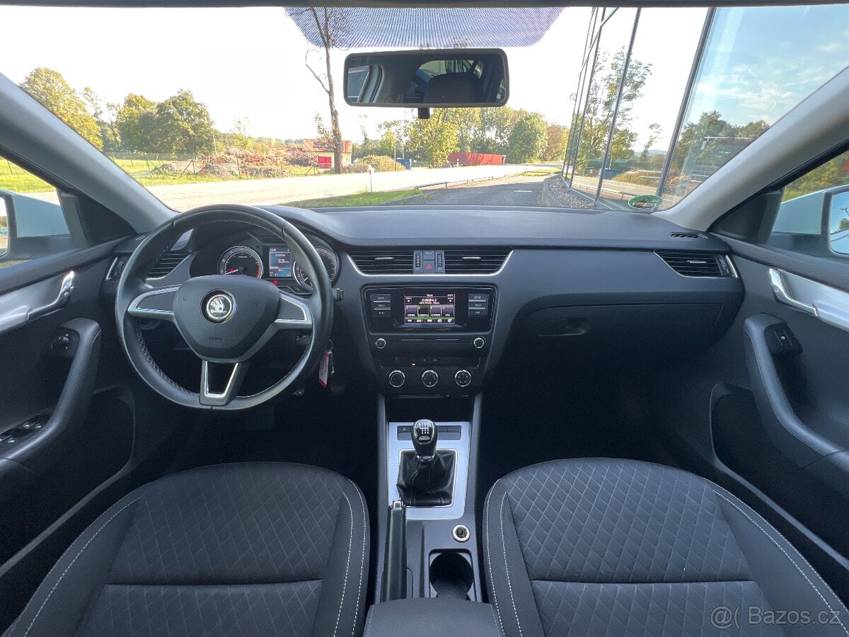 Škoda Octavia - 2