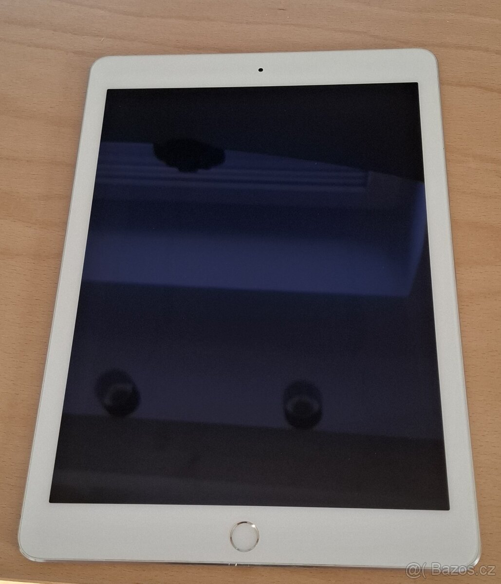 Apple iPad Air 2 (A1566) s orig. příslušenstvím - 2