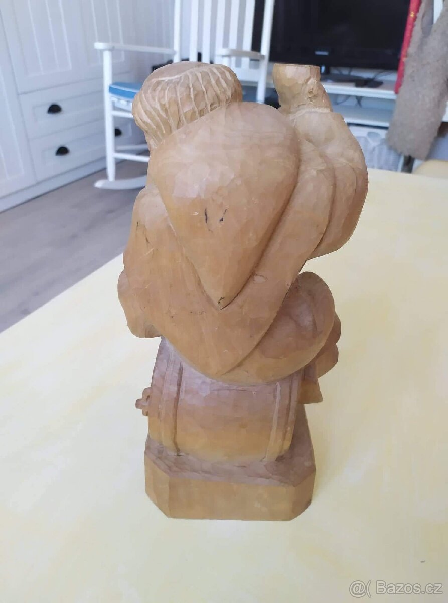 Dřevěný řezbovaný mnich - 2