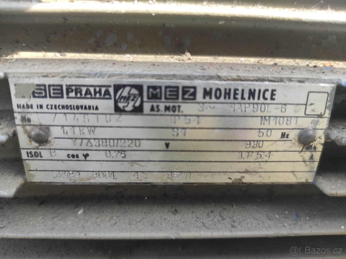 Pístový kompresor MEZ Mohelnice ZSE Praha - 2