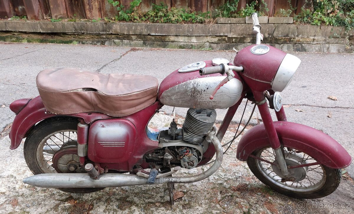Jawa 250 / 353 kývačka se spínačkou v nádrži - 2