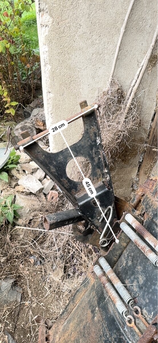 Sněhová radlice (pluh) pro čtyřkolku.