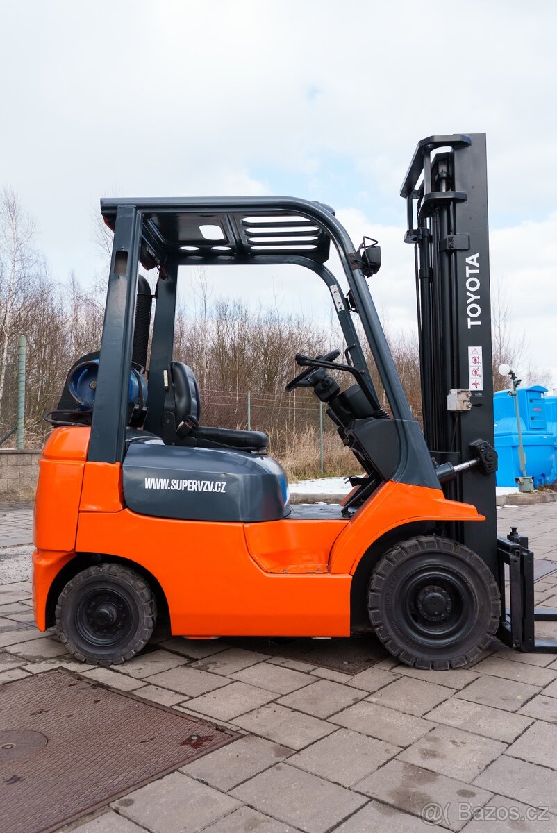 Vysokozdvižný vozík Toyota 427FGF 18 (VV0205) - 2