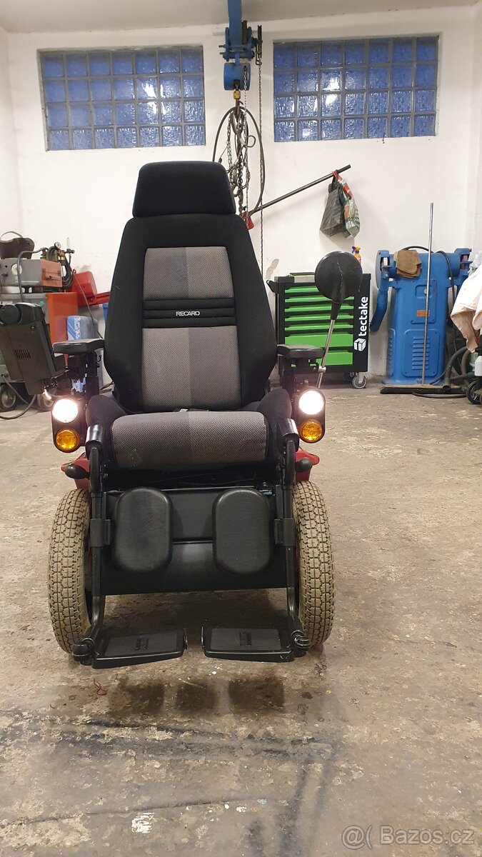Elektrický invalidní vozík zn.Meyra. - 2