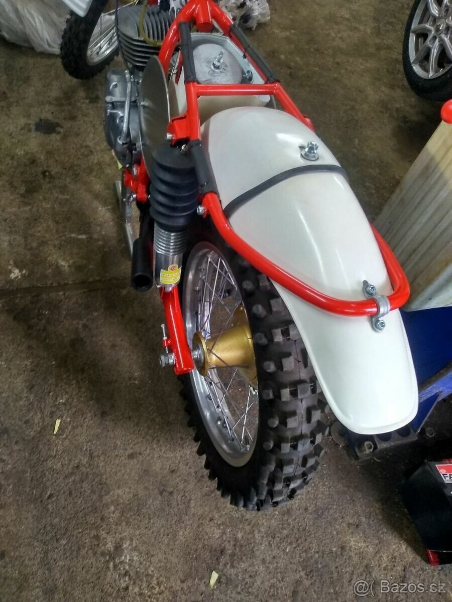 ČZ 984, 125 vo výbornom stave, kross - 2