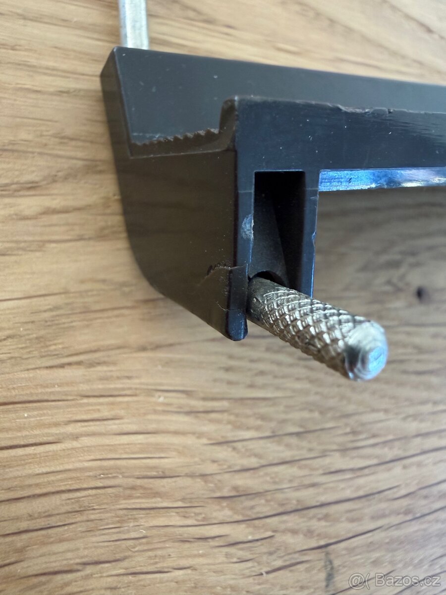 Yamaha DX7 - notový stojan - 2