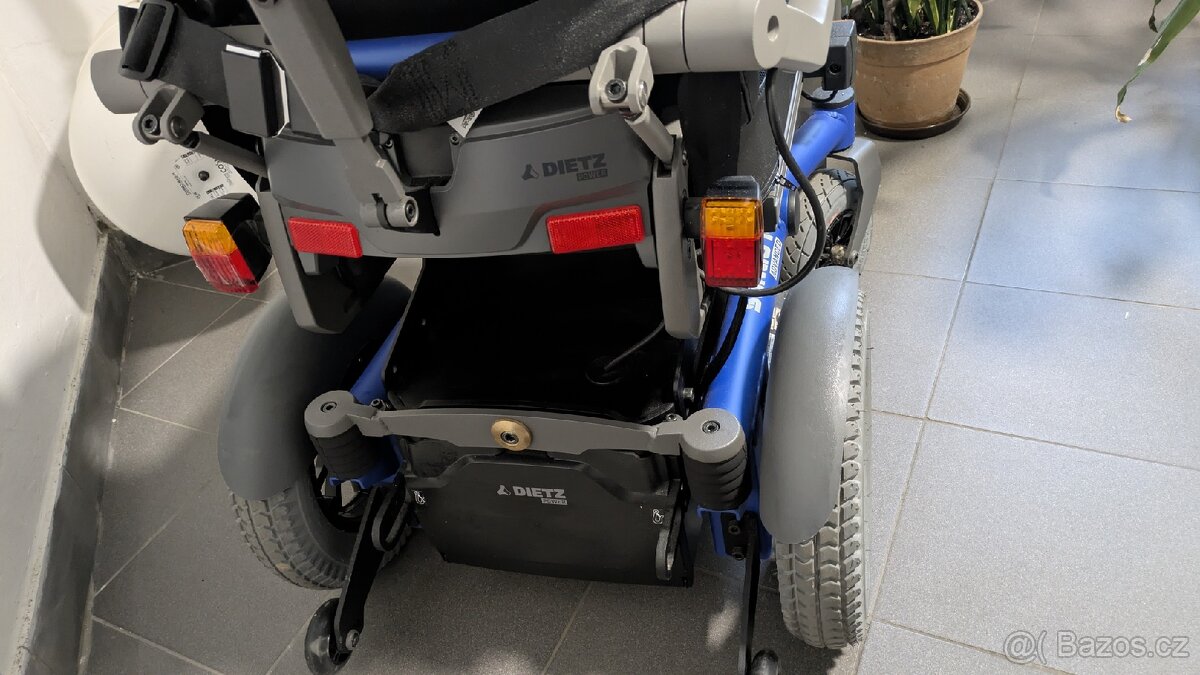 Invalidni elektricky vozik Sango Advanced R - 2