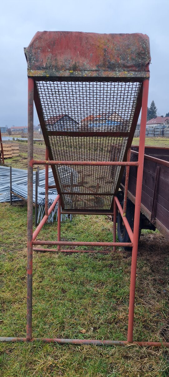 Třídička, prosévačka zeminy - 2