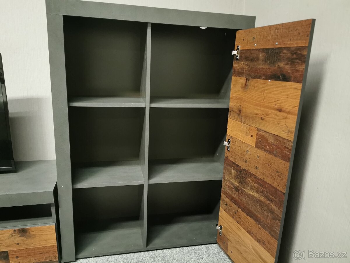 Obývací stěna -zánovní - 2