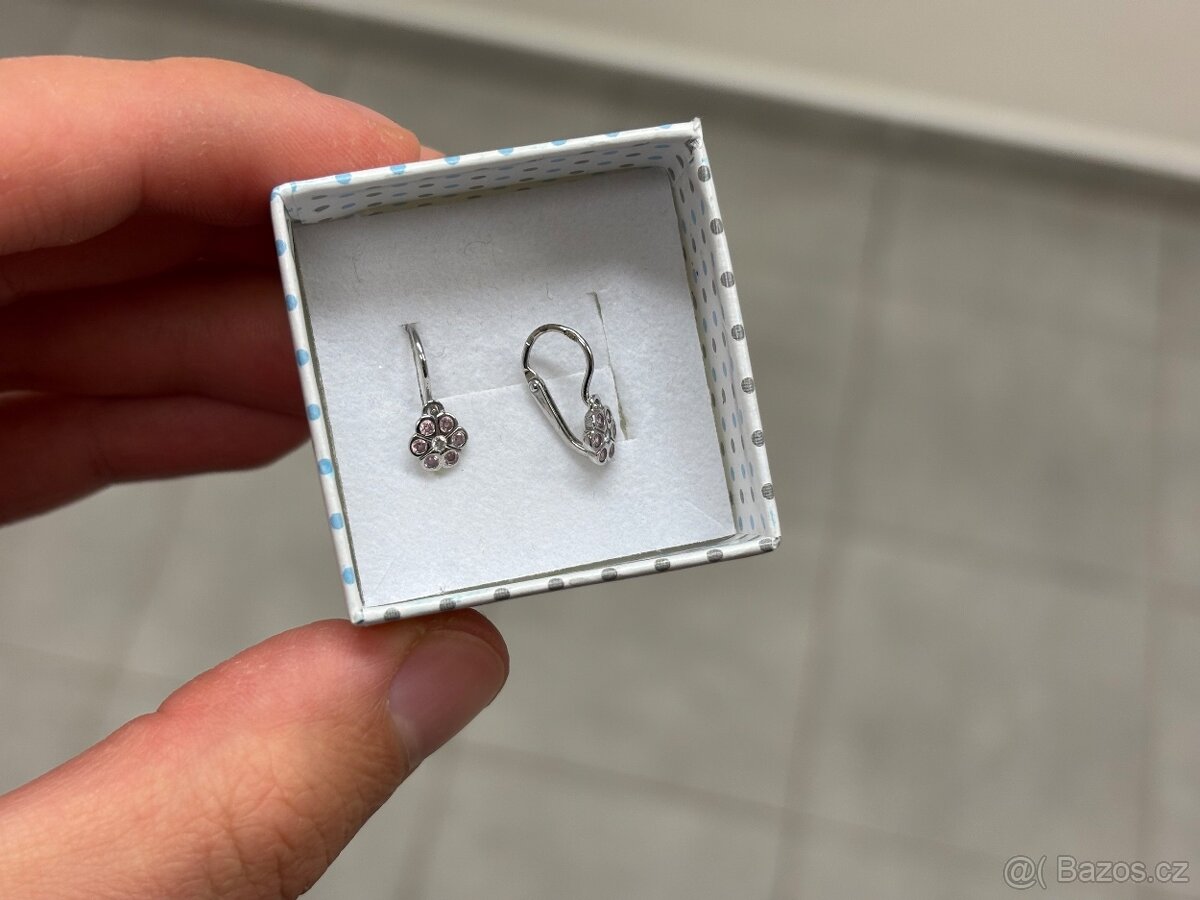 Dětské náušnice z bílého zlata - 2