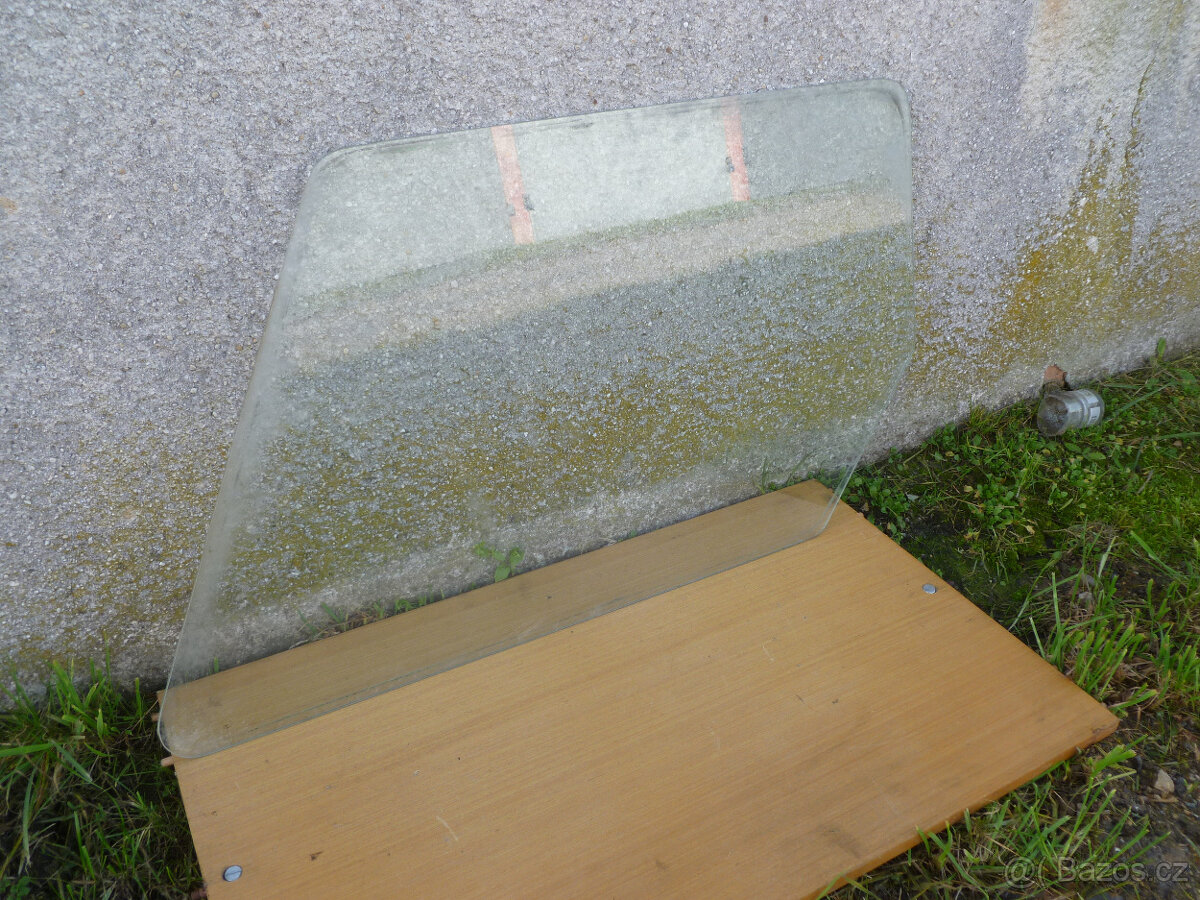 Boční sklo kabiny na MULTICAR 22 - 2