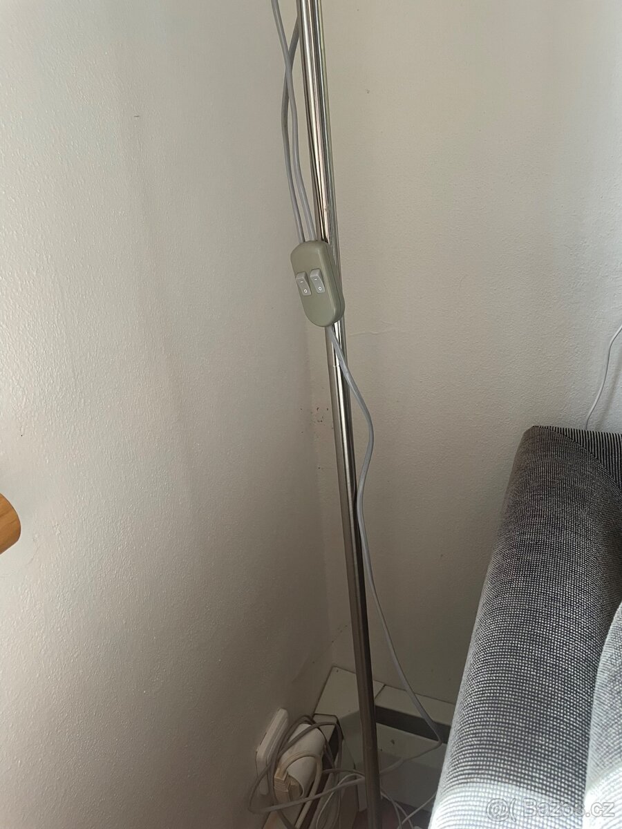 Stojaci lampa a lampicka - 2