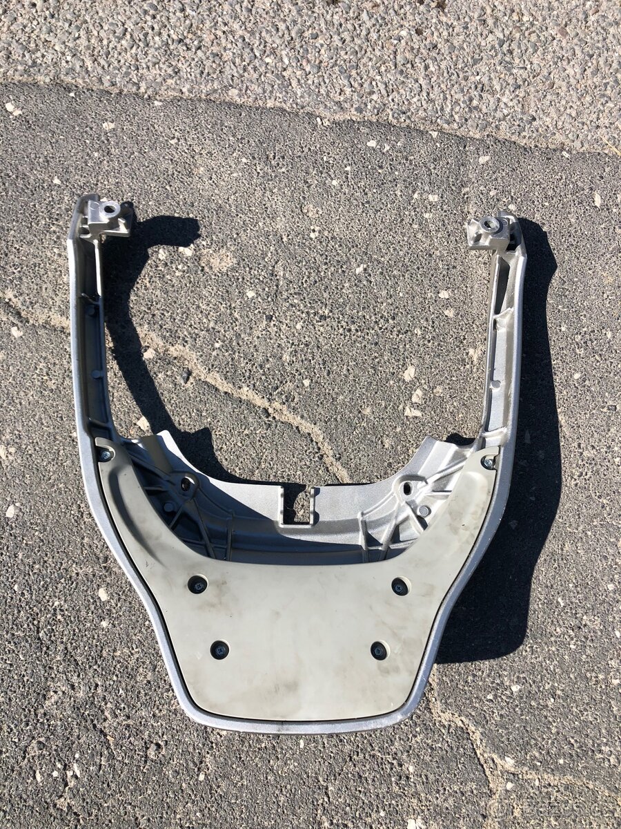 Honda Silver wing 600 držák spolujezdce - 2