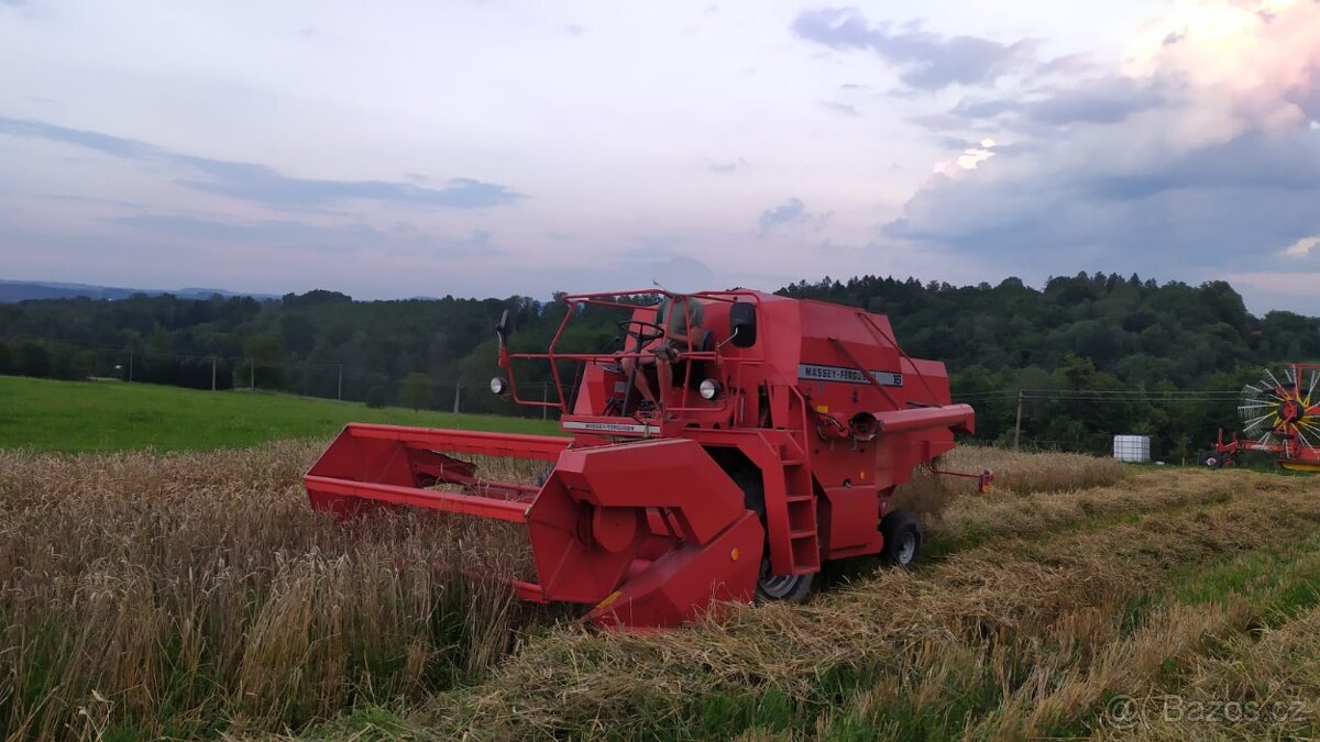 Kombajn Massey Ferguson 16 - 2