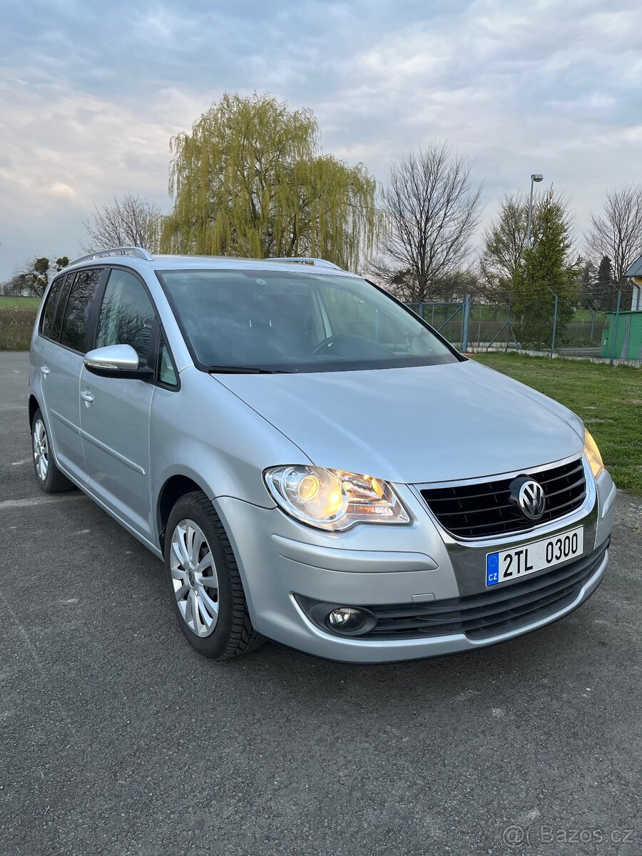 VW Touran - 2