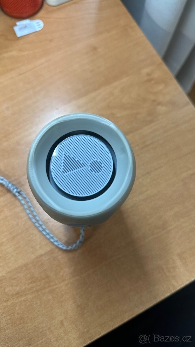 JBL flip 4 - 2