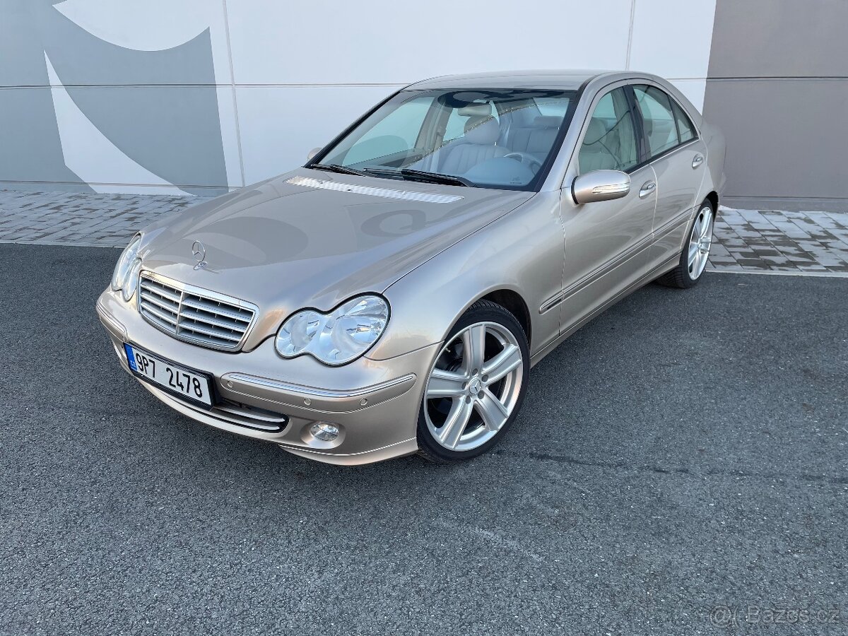 Mercedes-benz W203 C220  110kw 5q automat - 2