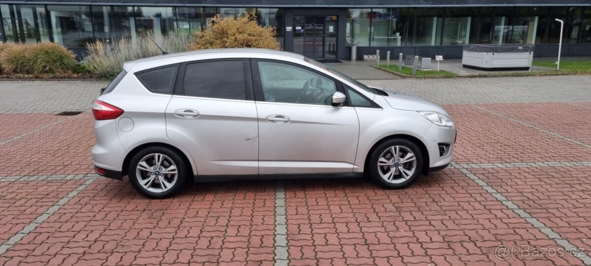 Ford C-MAX, 1,6 i, 92 kw, 4/2012, Titanium, Servisní kniha, - 2