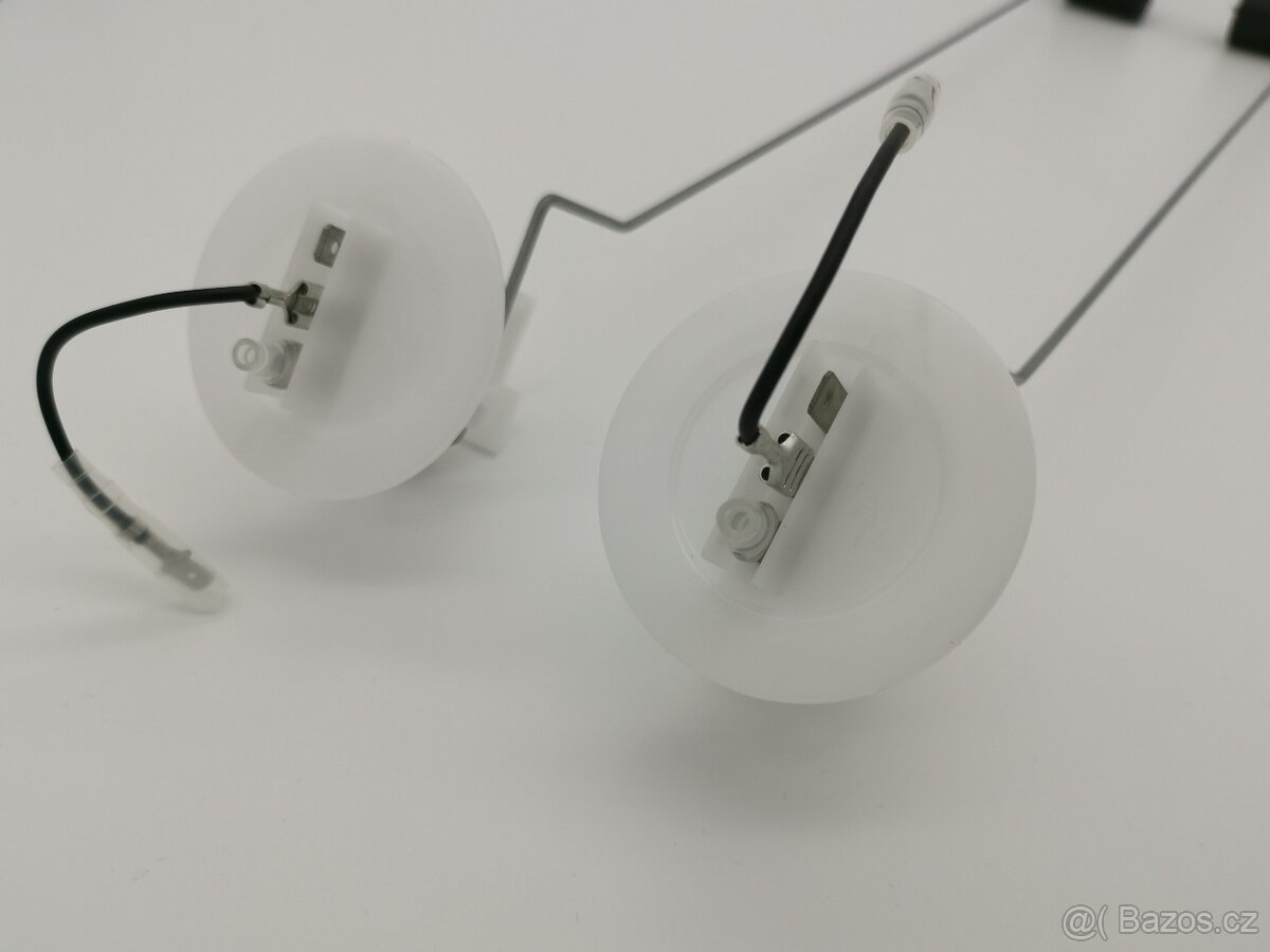 Plováky nádrže Jaguár XJ6 a XJ12 Serie 2 - 2