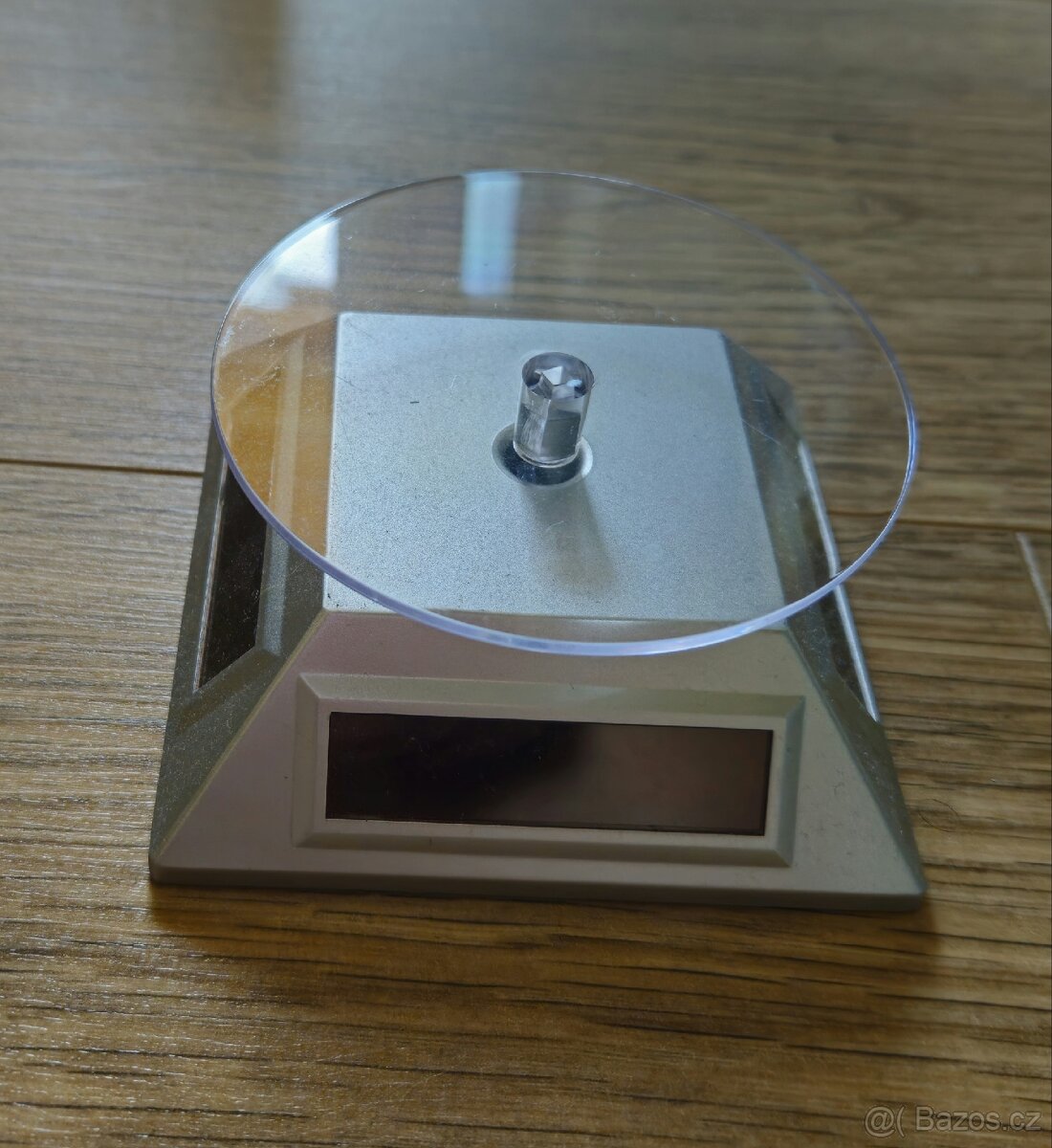 Solární otočný podstavec - 2