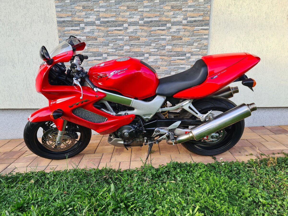 Honda VTR 1000 Firestorm - 2