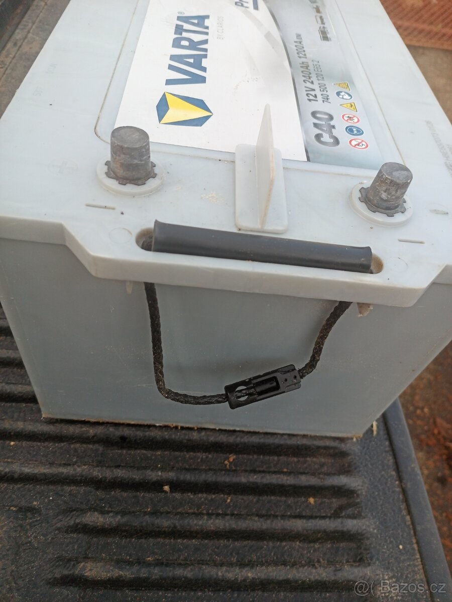 Autobaterie Varta 12V 240Ah - 2