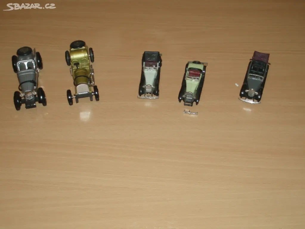 Angličáky,autíčka 5 kusů veterání viz foto - cena za celek - 2