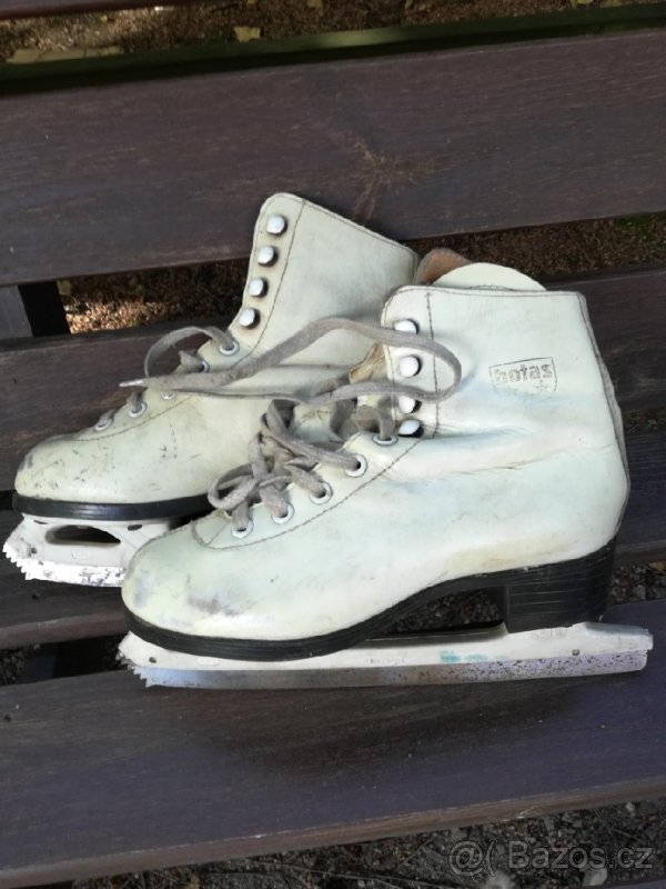 dívčí brusle - 2