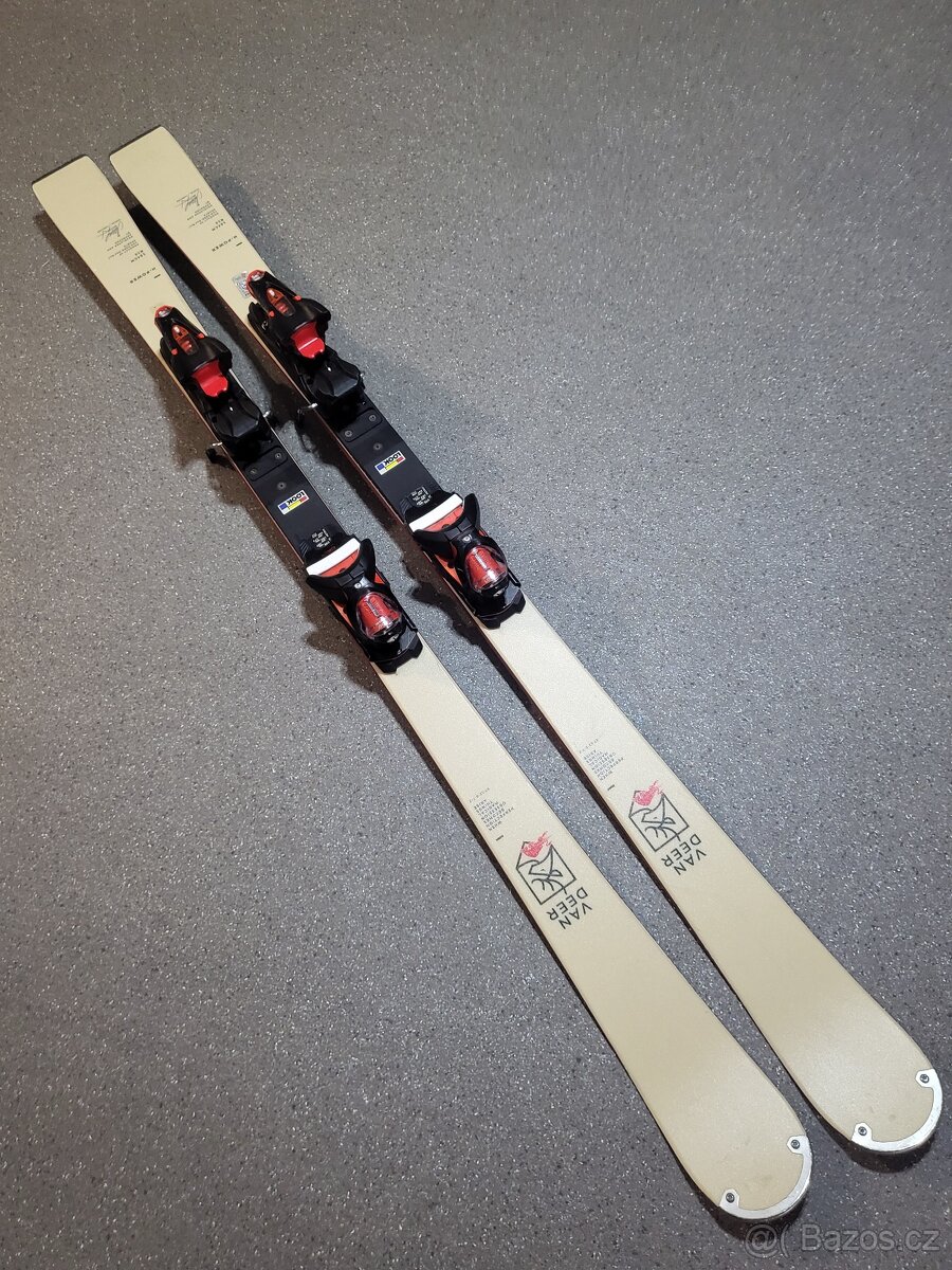 SJEZD. CARV. LYŽE VAN DEER H-POWER - 154 CM - 2