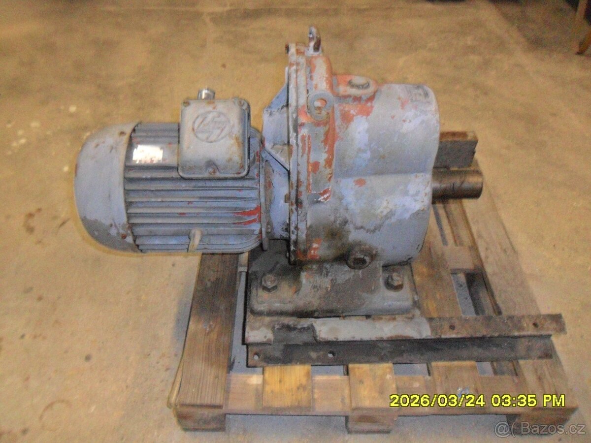 Elektromotor s převodovkou - 2
