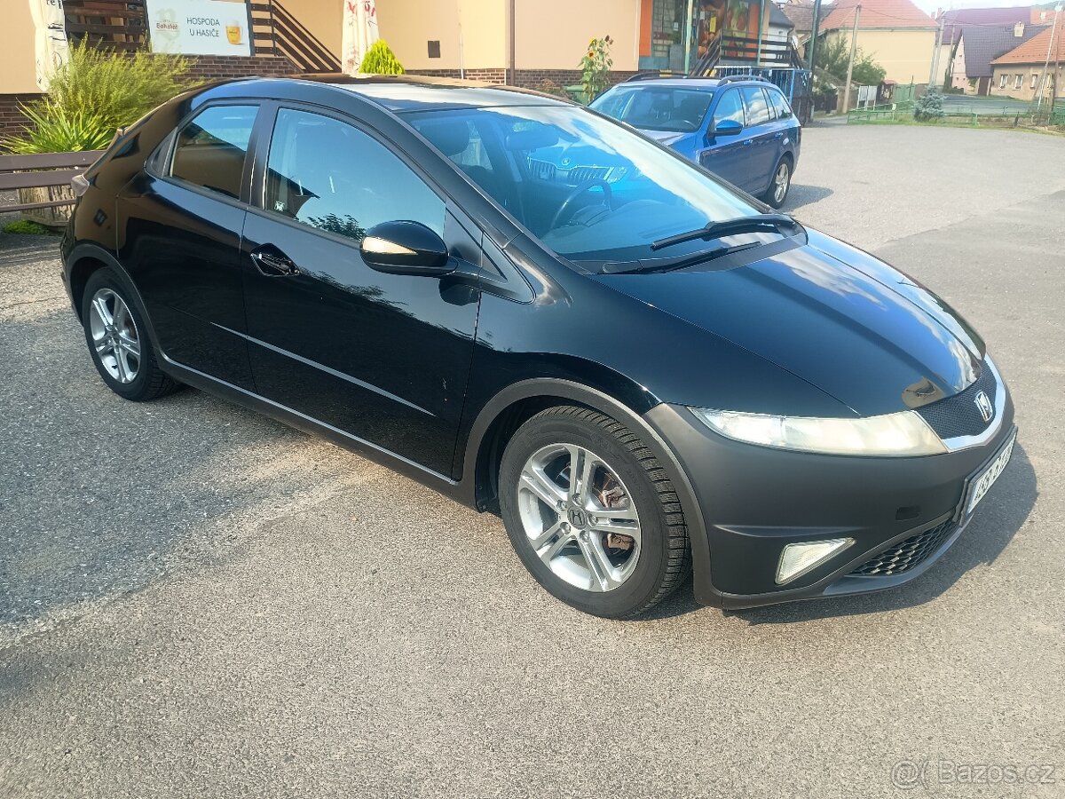 Honda CIVIC 1,4 i-VTEC - 2