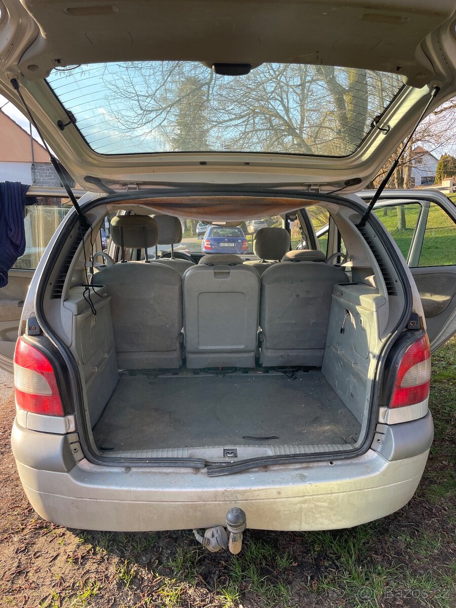 Renault scenic na nahradní díly - 2