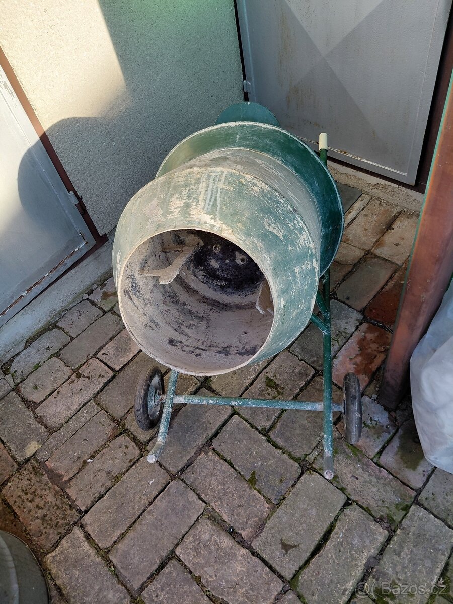 Stavební míchačka - 2