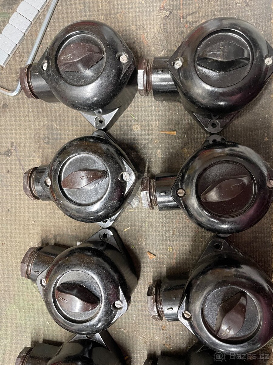 Retro bakelitové vypínače - 2