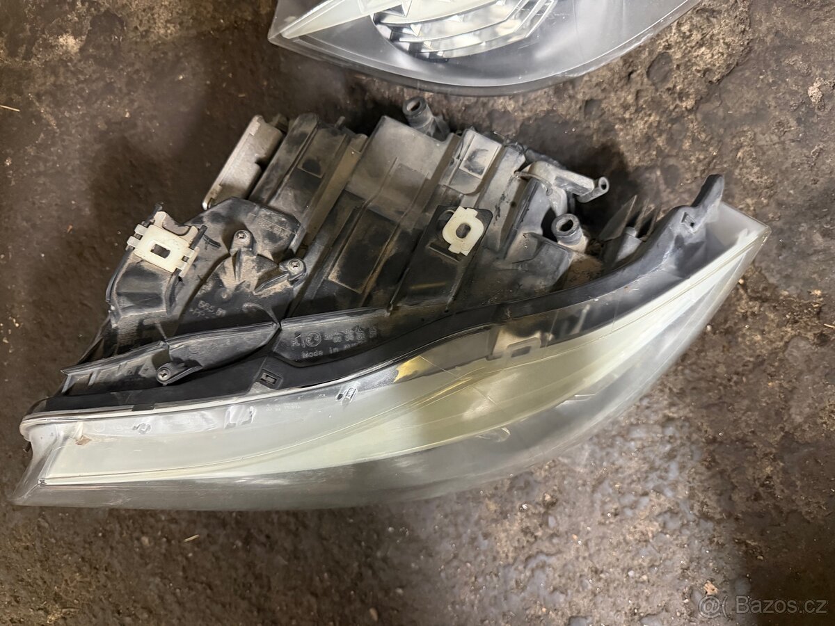 Facelift xenon světla BMW e90 e91 - 2