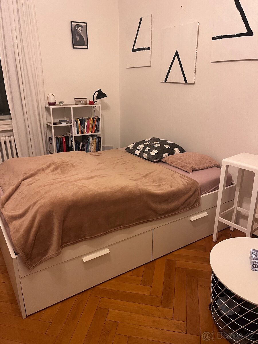 Postel IKEA Brimnes - 2