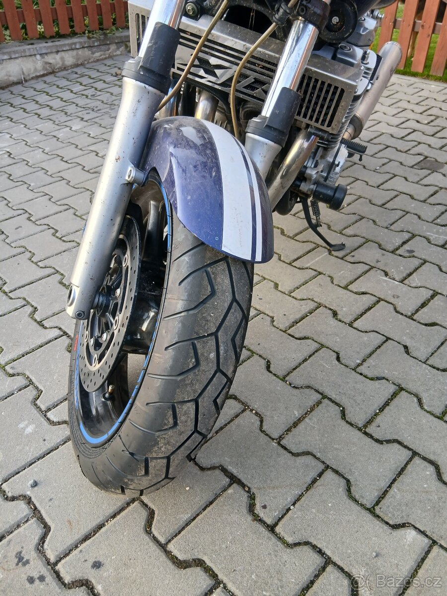 Yamaha XJR 1300 - 2