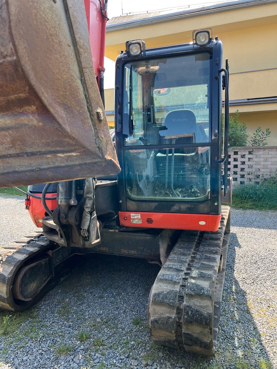 Pásový bagr Kubota KX 080 - 4, hmotnost 8.270 kg - 2