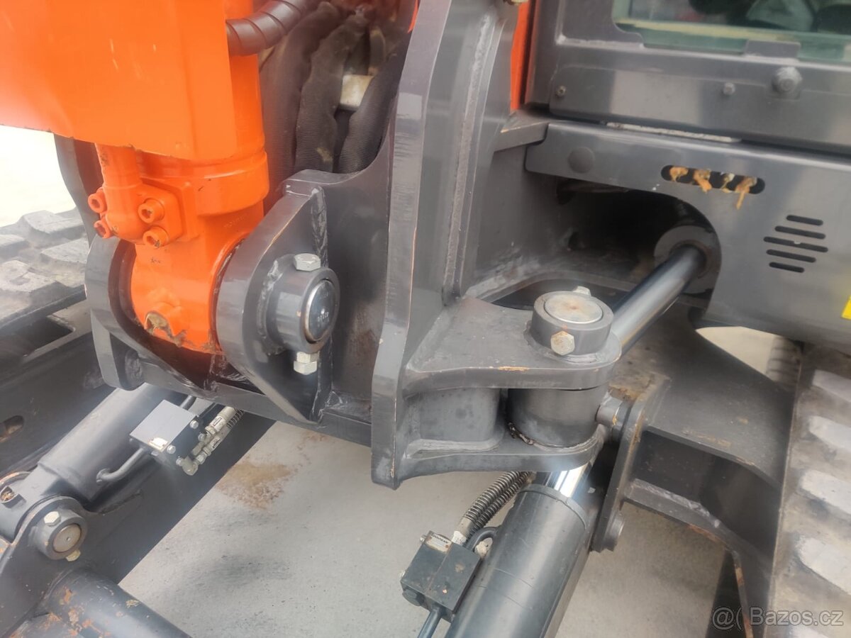 Pásový minibagr DOOSAN DX85R-3 - 2