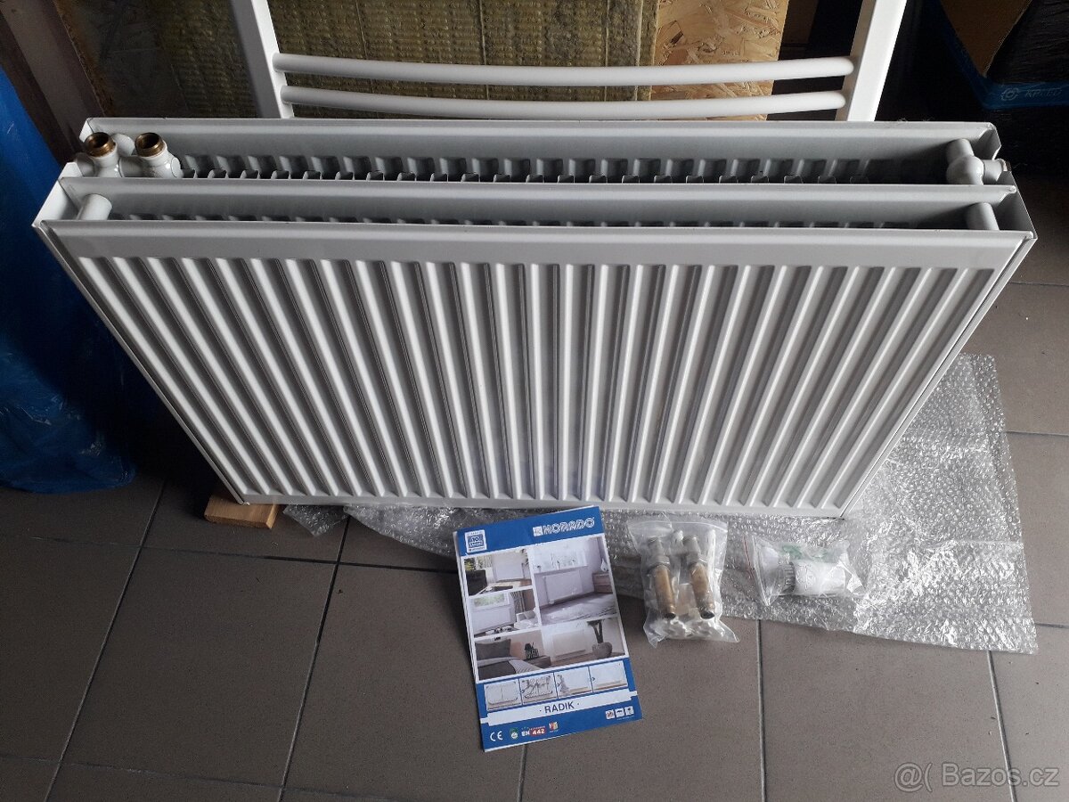 Radiátor Korado 33/900, žebřýk koupelmový 720/120 - 2