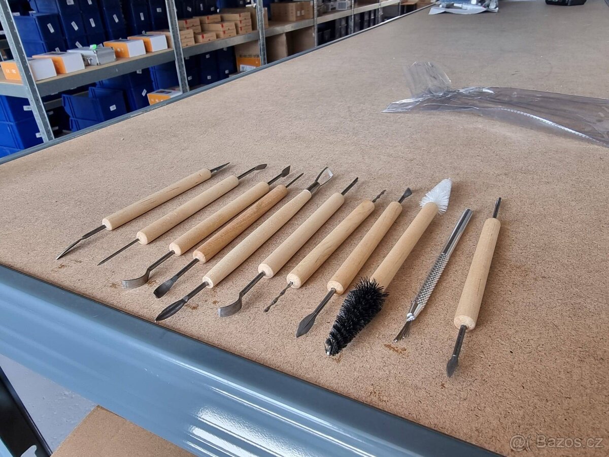 Prodám sadu 11 modelářských dláta - 2