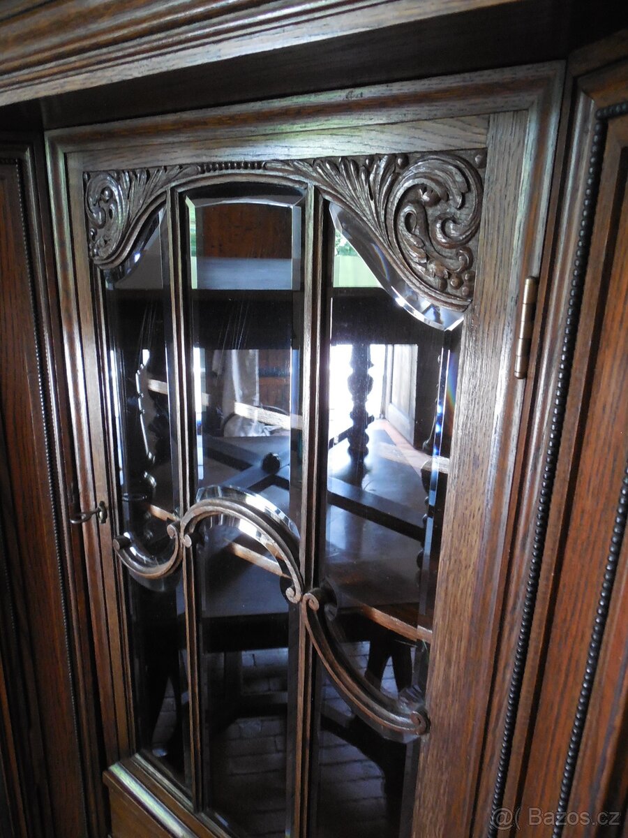 Starožitná vitrína skleník - 2