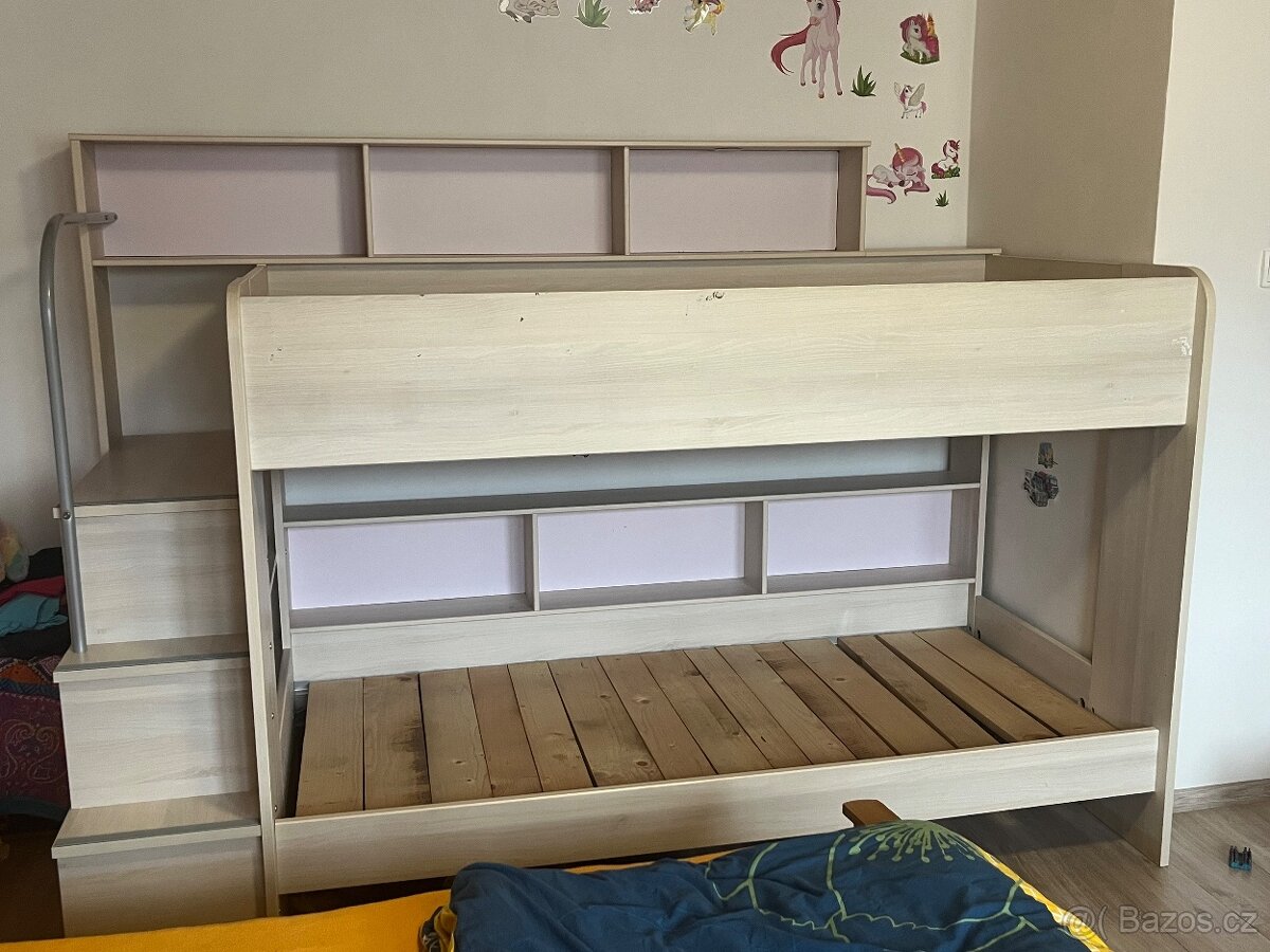 Dvoupatrová postel - 2