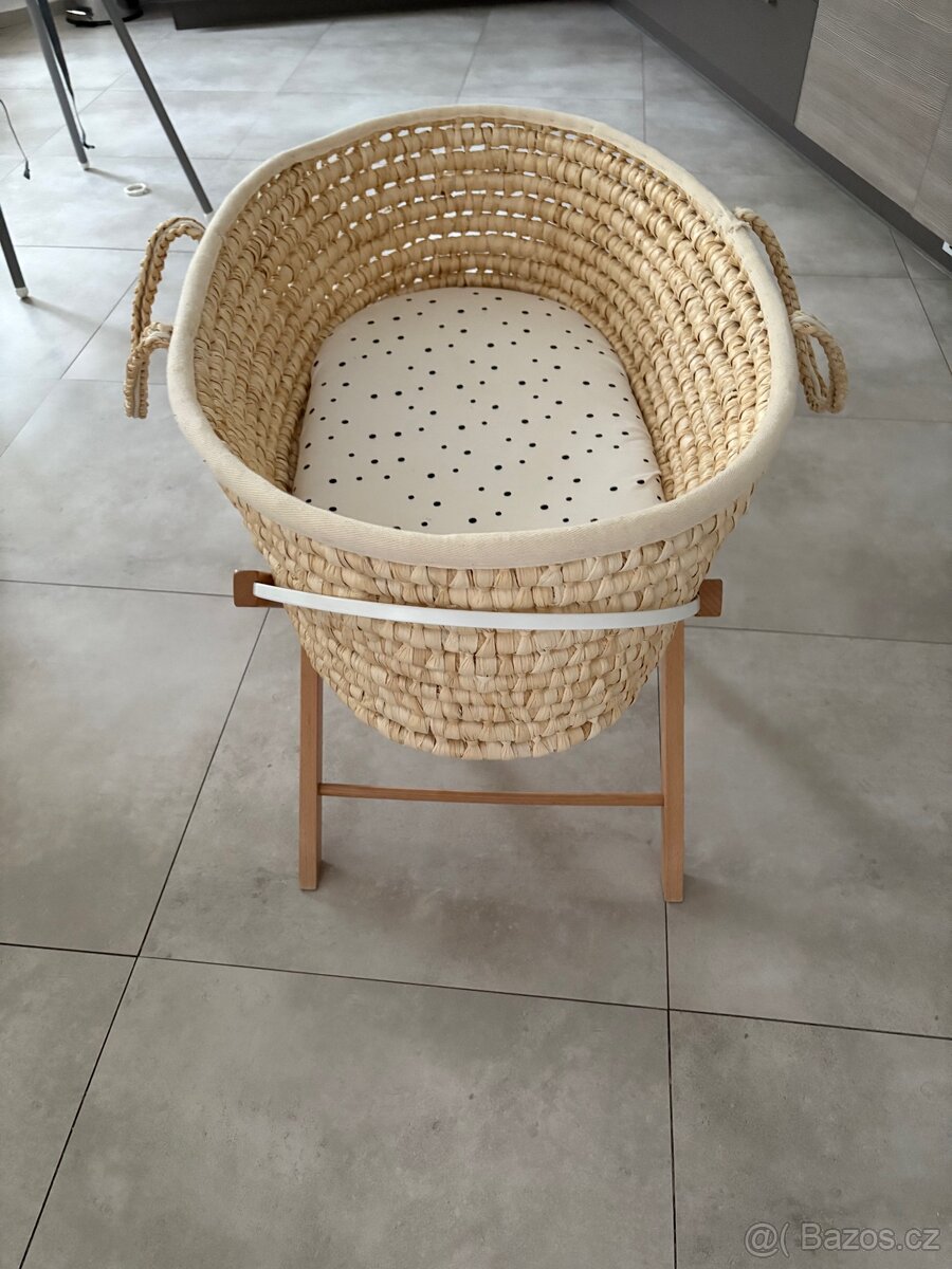 Mojžíšův koš se stojanem a matrací - 2