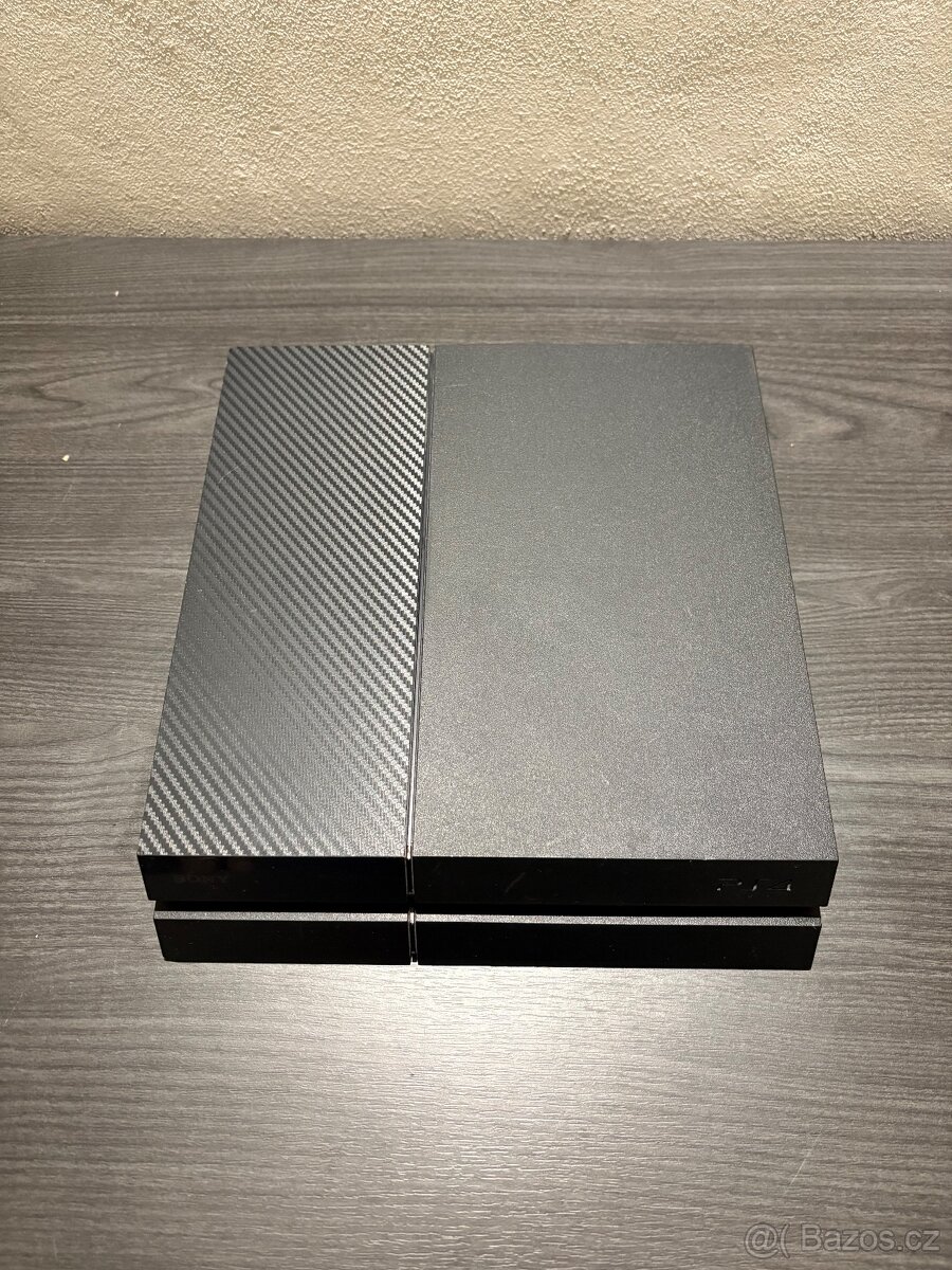 Sony PlayStation 4 – 500 GB + 2 HRY - 2
